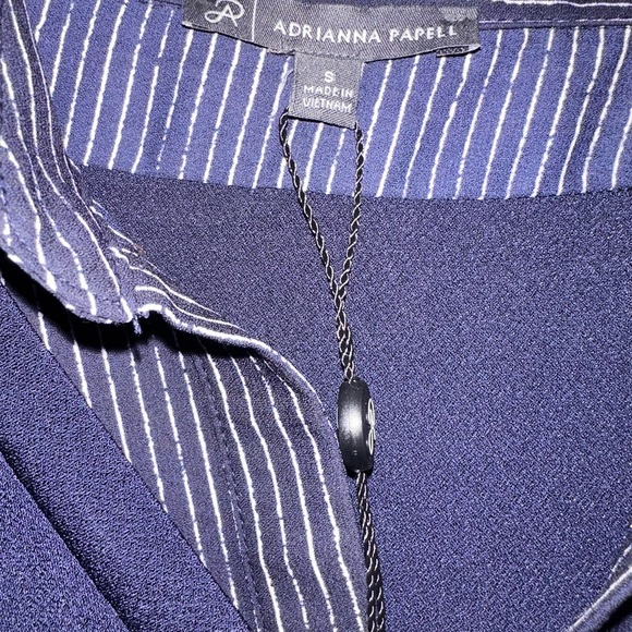 🎉NWT🎉 Navy Blue Women's Top - Picture 4 of 6